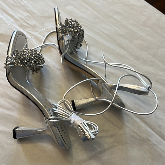 MICHAEL MICHAEL KORS Lucia Embellished Metallic Leather Sandal - Picture 11 of 13